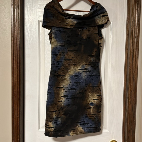 70 Samuel Dong Dress - Picture 2 of 5